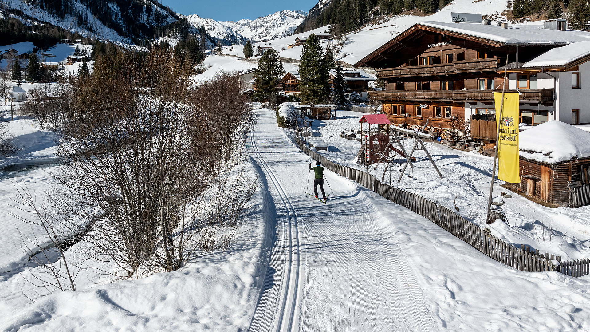 Langlaufloipe direkt neben dem Zollwirt im Winter
